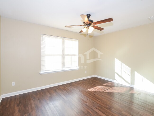 Building Photo - 10249 Sterling Ridge Dr