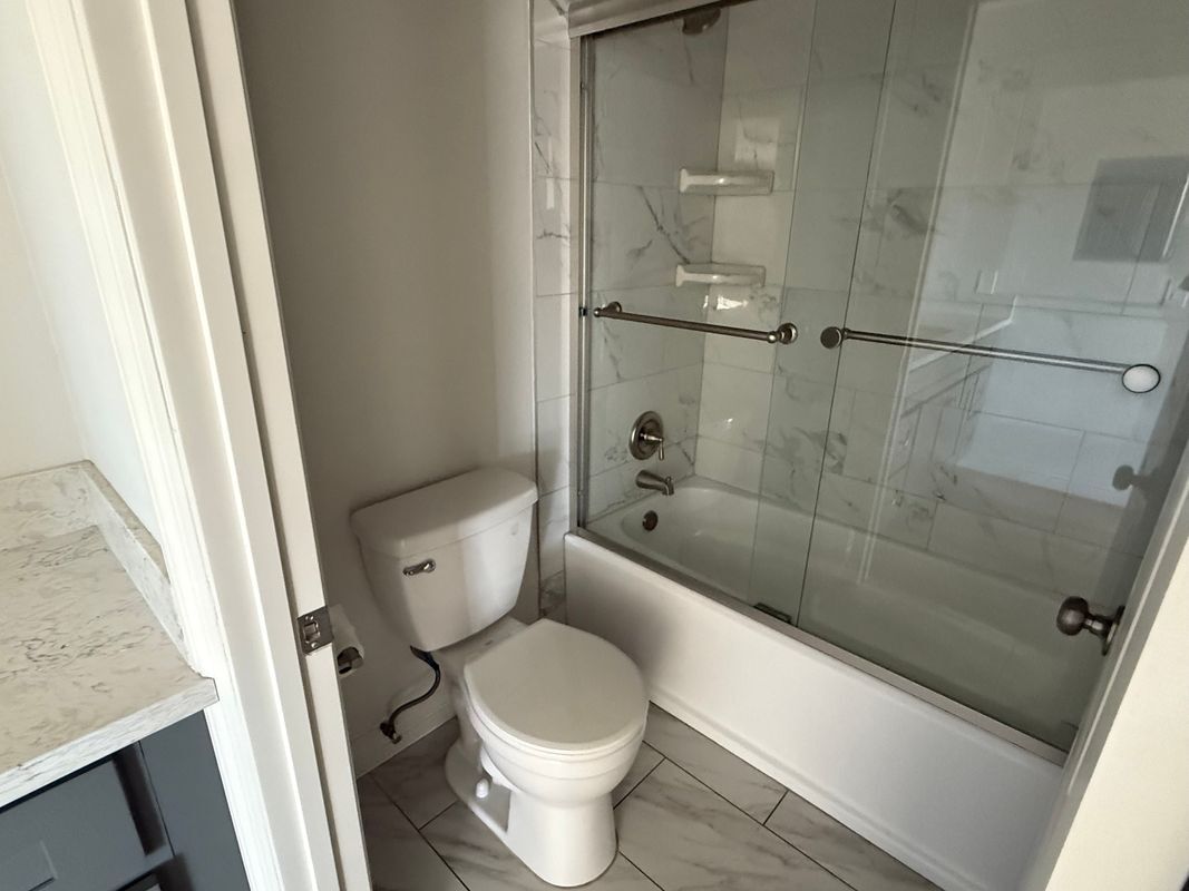 Building Photo - 400 N Hobart Blvd