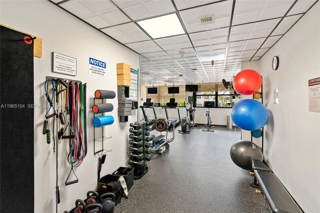 Building Photo - 5757 Collins Ave