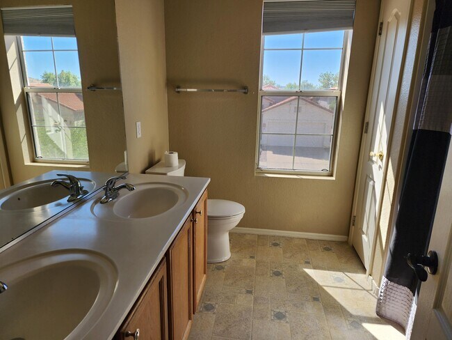 Building Photo - 7775 E Castle Valley Way