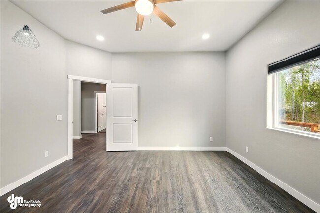 Building Photo - 8561 W Cormorant Way