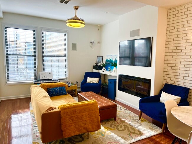 Building Photo - 42 Union St