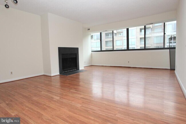Primary Photo - 1140 23rd St NW