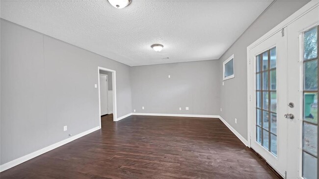 Building Photo - 2105 Olive St