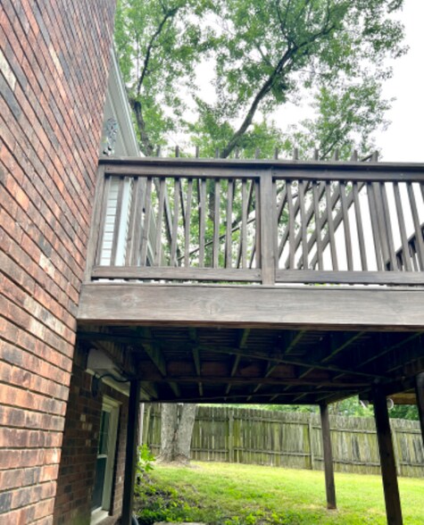 Building Photo - 256 Indian Lake Rd