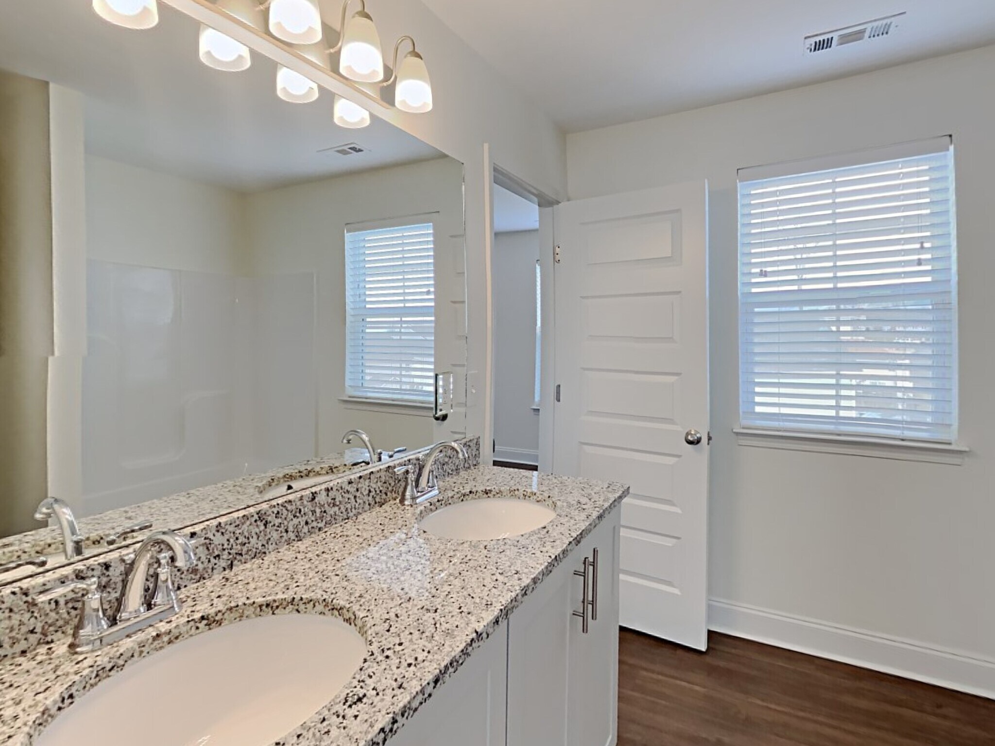 Building Photo - 5242 Tupelo St