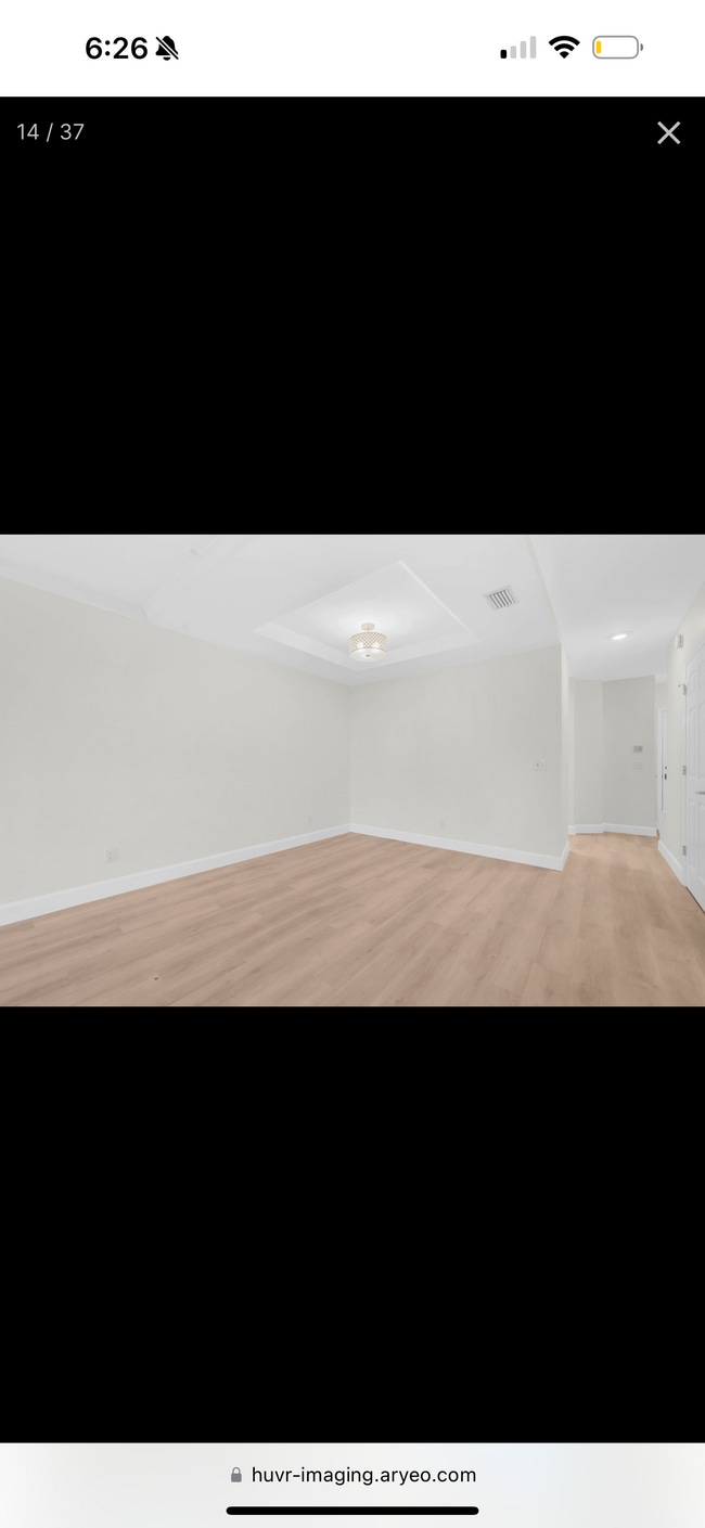 Building Photo - 315 S Edison Ave