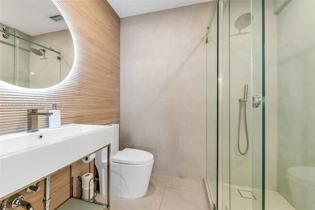 Building Photo - 141 SW 23rd Rd