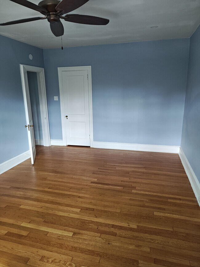 Bedroom - 415 City Ave