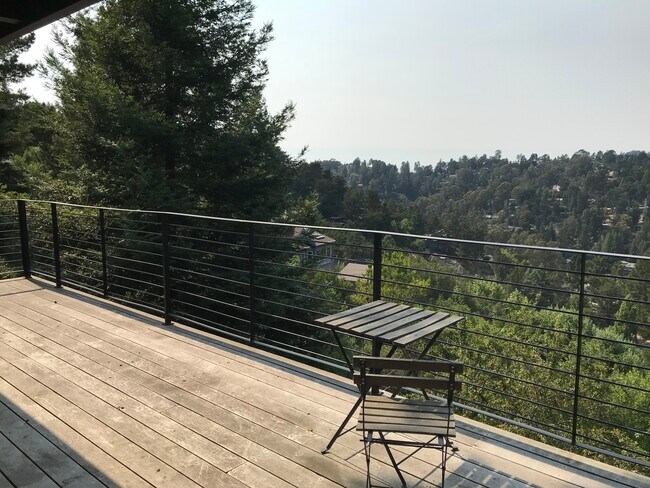 Building Photo - 6579 Exeter Dr