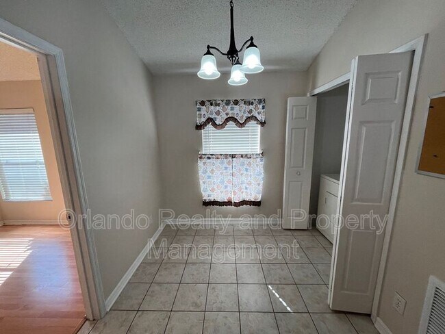 Building Photo - 1182 Sheeler Hills Dr