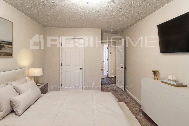 Building Photo - 540 Mountainview Dr