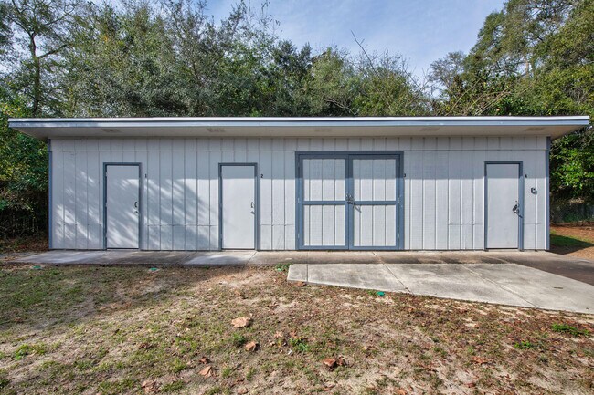 Building Photo - 131 Bayou View Dr