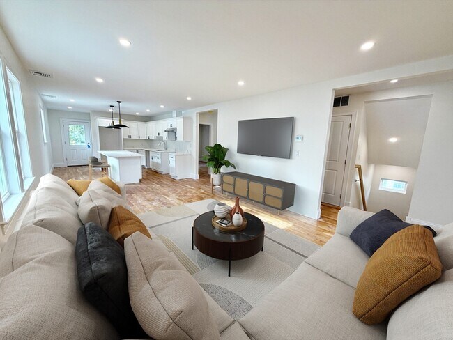 Primary Photo - 28 Pitcher Ave