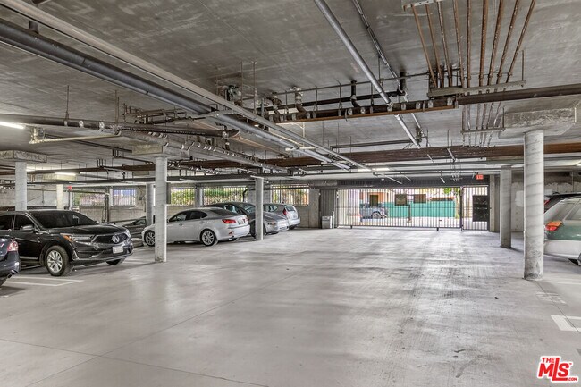 Building Photo - 1118 Valencia St