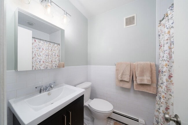 Building Photo - 257 12th St