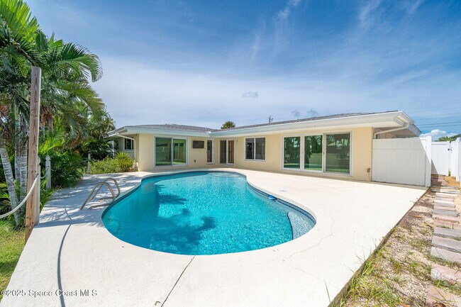 Building Photo - 458 Sandpiper Dr