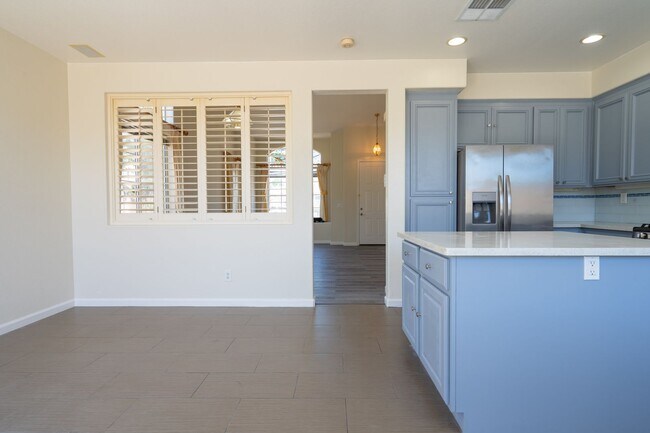 Building Photo - ***Exceptional 3BR/2.5BA Residence in Prime *** San Leandro Location