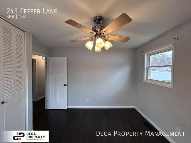 Building Photo - 245 Peffer Ln