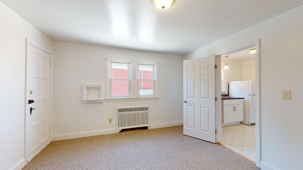 Bedroom - 2627 Fairmount Pky