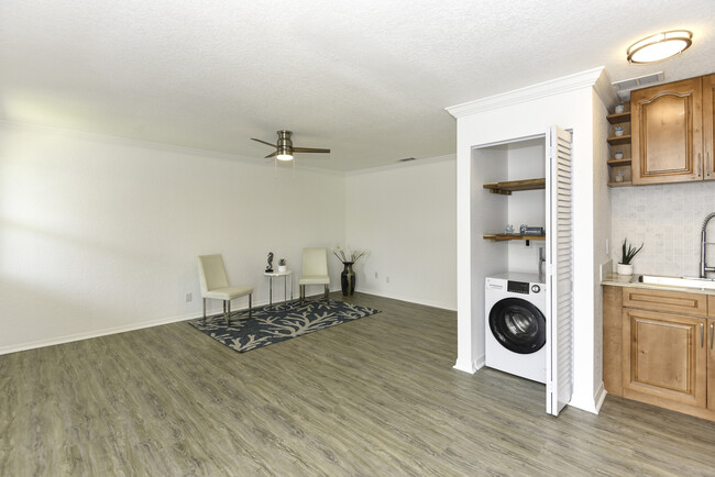 Building Photo - 436 Auburn Dr
