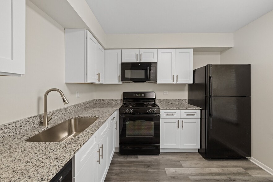 Building Photo - The Winds at Poplar Creek