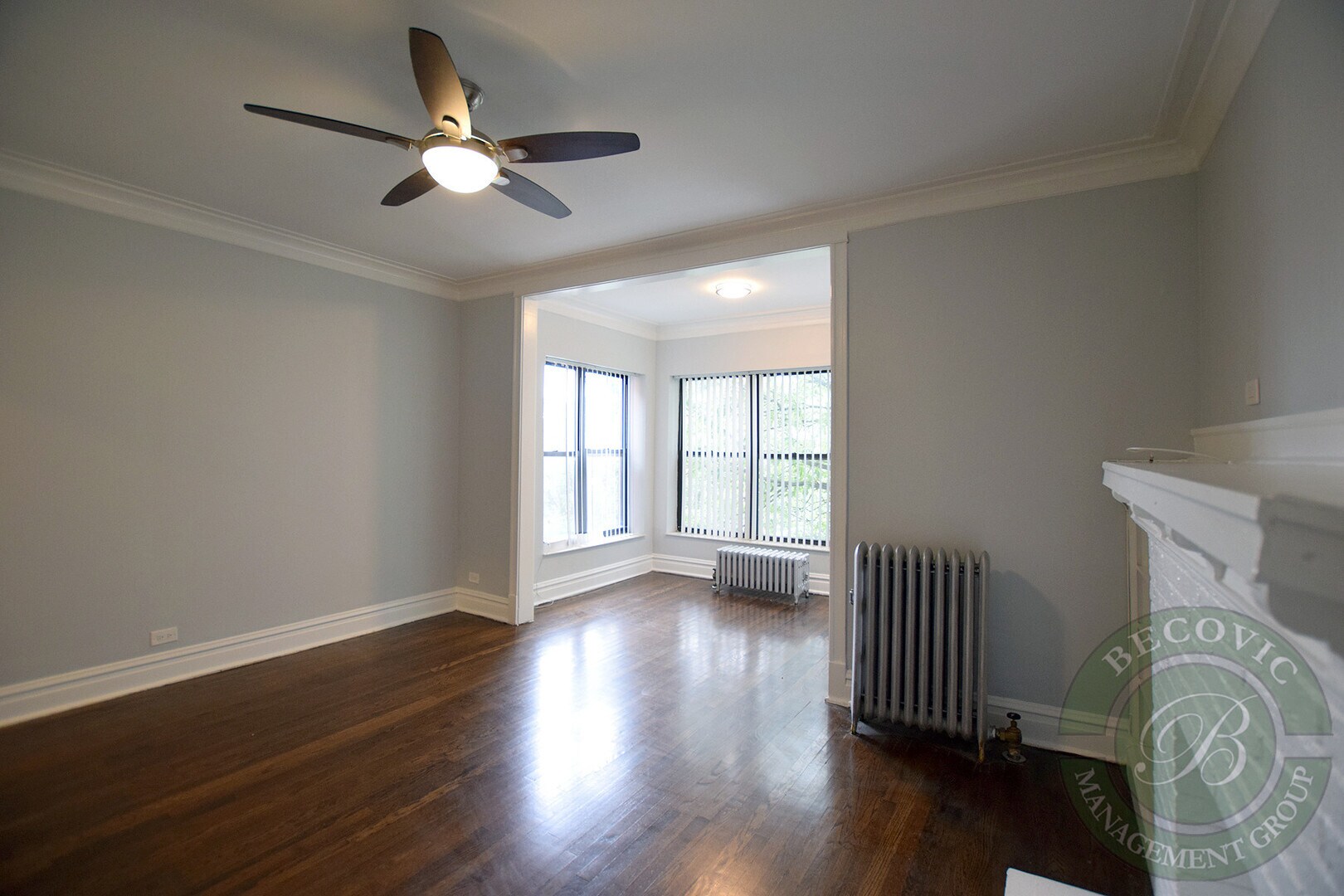 Building Photo - 4707 N Albany Ave