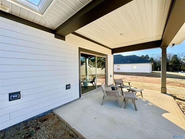 Building Photo - 15617 Ruthie Lynn Dr