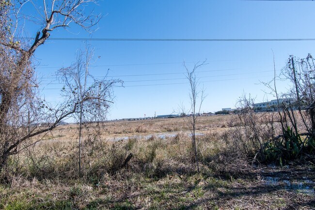 Building Photo - 1007 E Main St