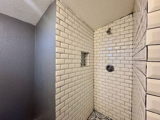 Building Photo - Newly Renovated 3 Separate Dwelling property in Denver! Available NOW