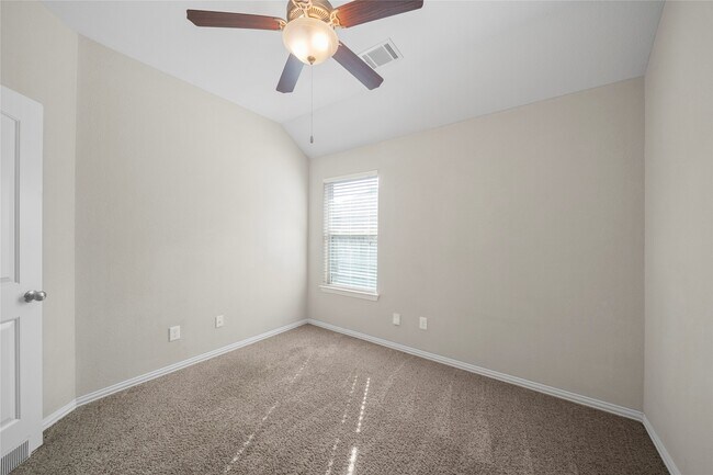 Building Photo - 6818 Rambling Manor Ct