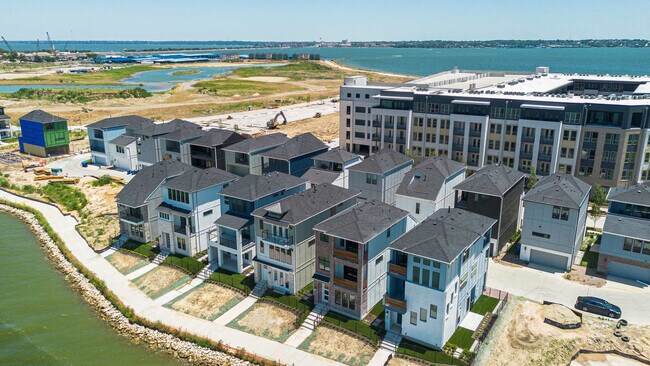 Building Photo - 516 Secretariat Dr