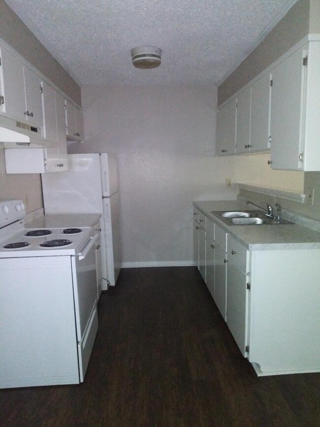 Building Photo - 518 Cypress St