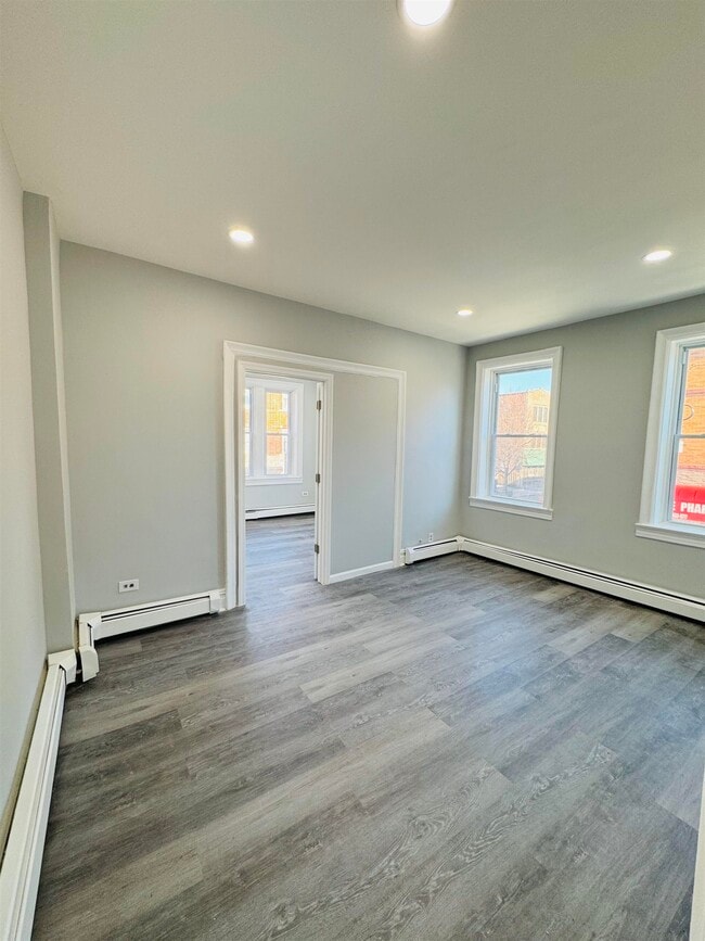 Building Photo - 265 Clinton Ave