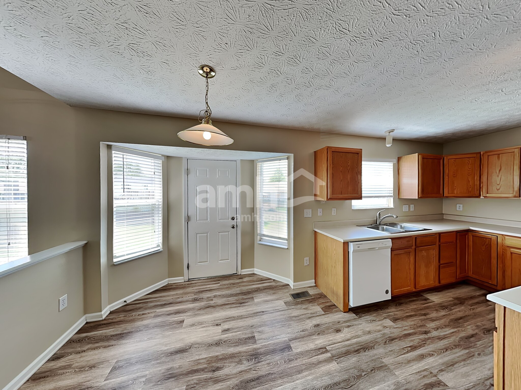 Building Photo - 491 Dover Pond Dr