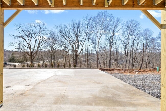 Building Photo - 3 Bedroom Pet Friendly Townhome For Rent Near Heritage Park!