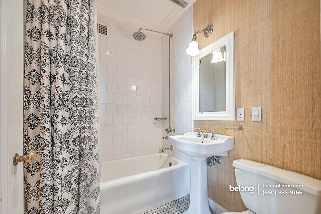 Building Photo - 1201 California St