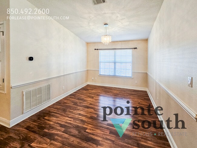 Building Photo - 6305 Parakeet Trail