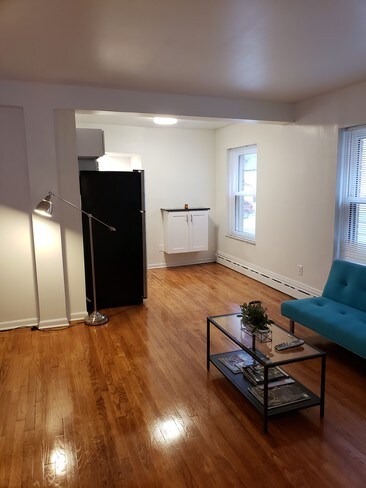 Building Photo - 550 Parkview Apartments