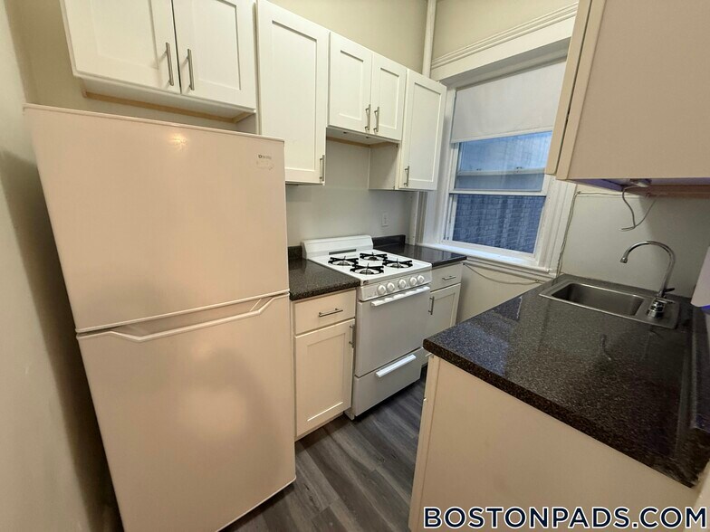 Primary Photo - 1185 Boylston St