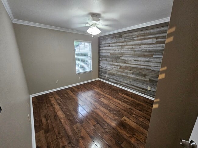 Building Photo - 1332 Ocala Rd