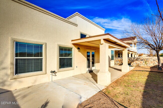 Building Photo - 12344 Tierra Limpia Dr