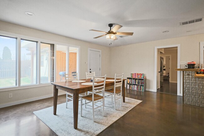 Building Photo - 4302 42nd St