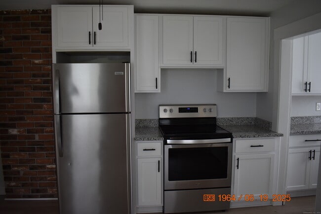 Building Photo - 39 Highland Ave