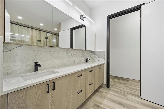 Building Photo - 2811 Rodeo Dr