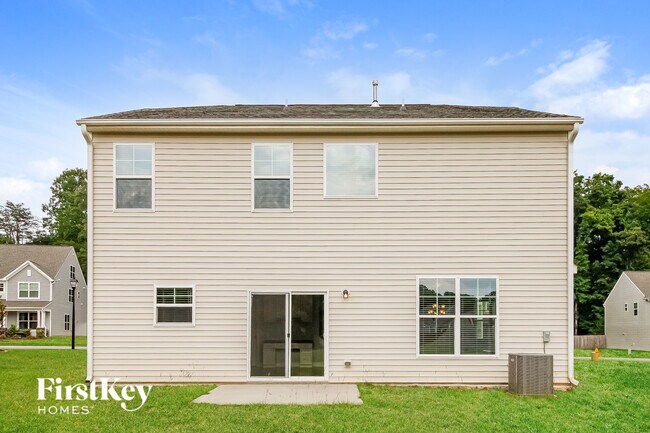 Building Photo - 1313 Royal Coach Trail