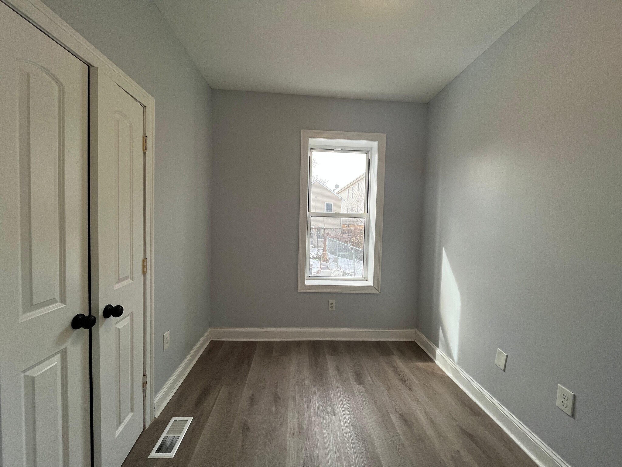 Building Photo - 203 Stegman St