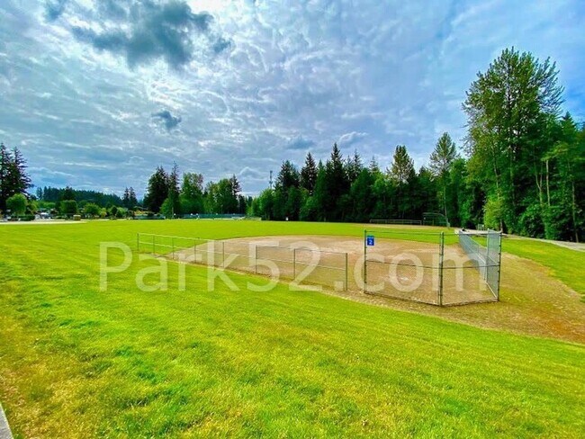 Building Photo - 2 Bedroom 2 Bathroom - Upper Level Condo - Bonney Lake - #L3