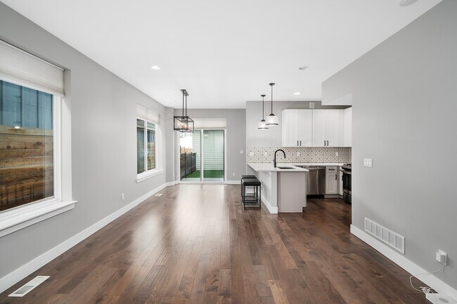 Main Floor - 2185 S Cherokee St