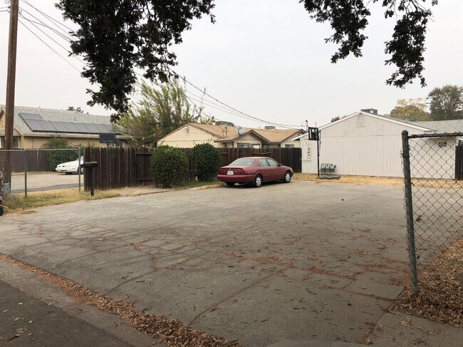 Building Photo - 1628 Citrus St